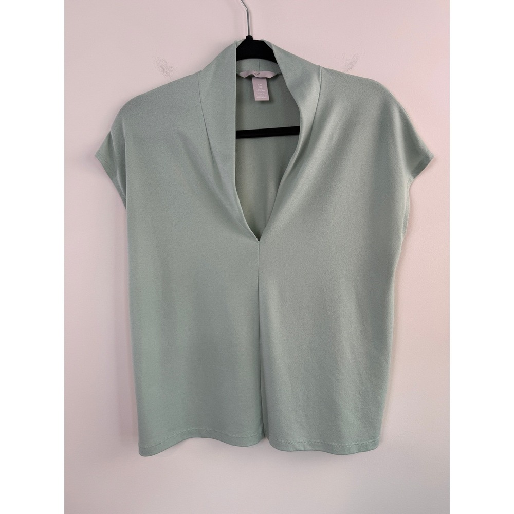 H&M Blouse Womens Small Sage Green V-Neck Cap Sleeve Shawl Collar Crepe Top